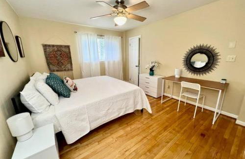 *Comfortable Townhome * King Beds * Long Term* - Foto 14