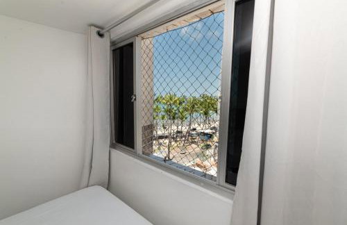 Edf á beira mar de Ponta Verde- Apt com 02 quartos vista lateral mar - melhor localização na Orla de Maceió - Foto 18