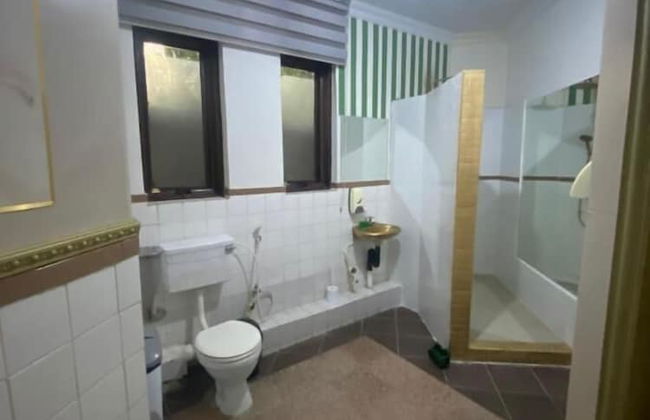 La Belva Court with Swimming Pool - Photo 6