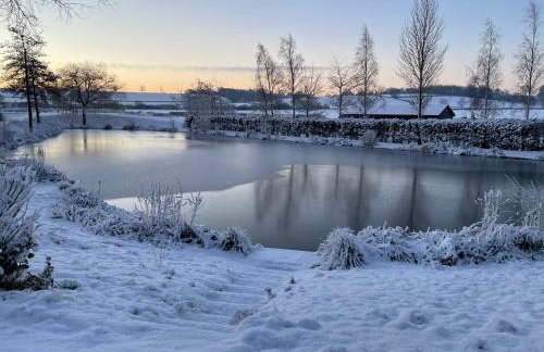 Beautiful Open Plan Lakeside Lodge, Shearsby - Photo 43