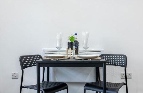 ROOMS NEAR ME - All amenities, private access entire place, kitchen & washroom, smart tv, parking nearby - Foto 29