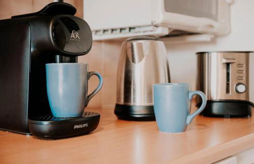 SPÉCIAL COUPLE & FAMILLE - Lit Queen Size - NETFLIX - Climatisation - Terrasse Plein Sud - 2 min Centre-Ville - 6 min Mer - Wifi 400 Mbits Parking privé - OFFRE SPÉCIALE - Foto 20