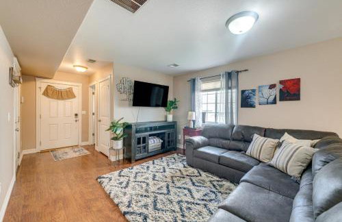 Inviting Cheyenne Townhome about 4 Mi to Downtown - Foto 3