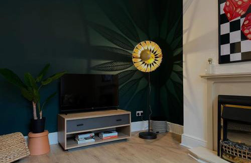 Quaint 2Bed House near Wigan Centre - Photo 3