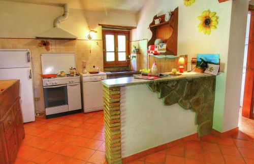 Alluring Farmhouse in Ortignano With Swimming Pool - Foto 4