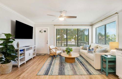 Sailfish Suites 7 - Waterfront Lodging - Photo 5
