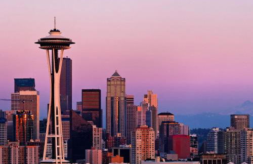 Rare 3BR Modern Urban Escape Private Garage - Foto 37