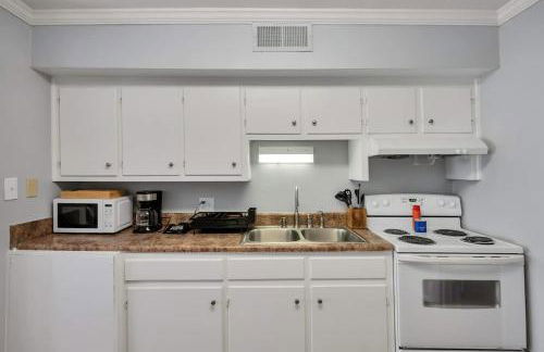 1BR Near Duke Hospital Downtown and DPAC - Foto 12