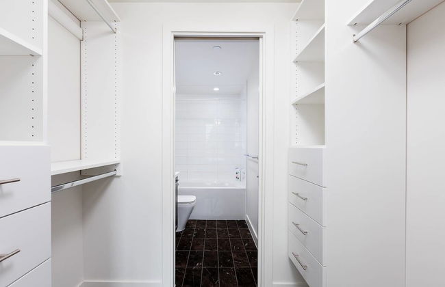 Modern Bright Townhome in Richmond - Photo 21