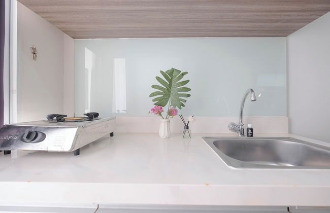 Cozy Living 2Br Apartment At Vittoria Residence - Photo 9