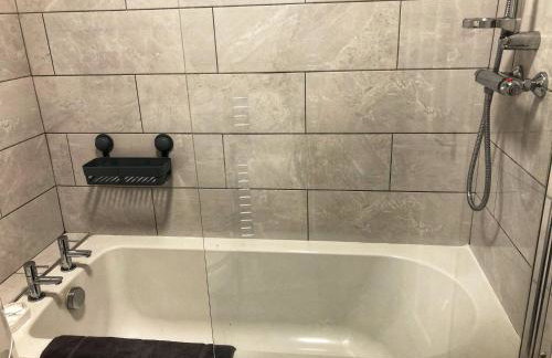 Comfortable Home From Home Bolton Central - Sleeps - 10 - Foto 26