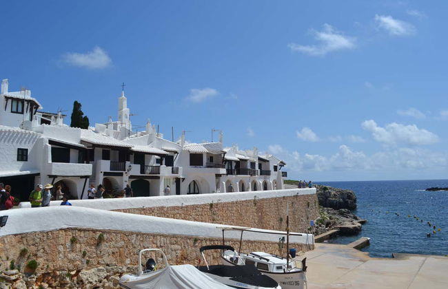 Mahón Tour + Boat Trip - Photo 3