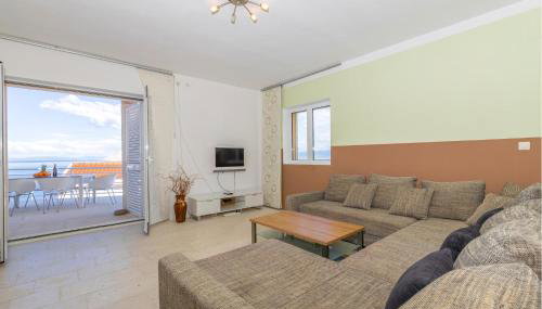 Gorgeous Apartment In Lukovo - Foto 3