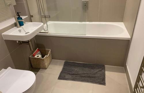 Fully furnished 2 bedroom apartment in central location - Foto 23