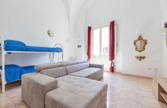 2380 Casa Crispi - Photo 2