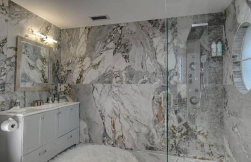 Stunning House with Beautiful Lake View - Foto 69