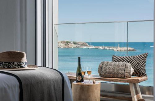 Khroma Luxury Suite 1 Beach front apartment - Photo 11