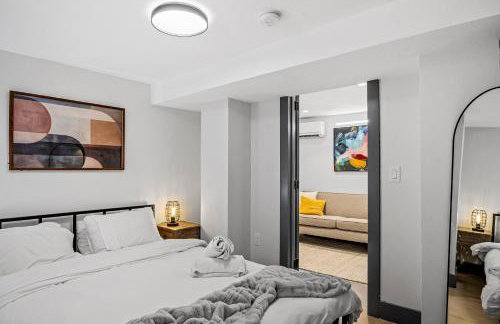 luxury 2 bed 2 bath apt with free parking - Foto 11