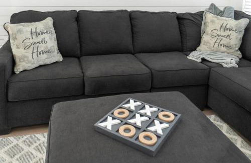 Delilas Chic 3 Bedroom 2 bath Abode with Heated Pool - Foto 35