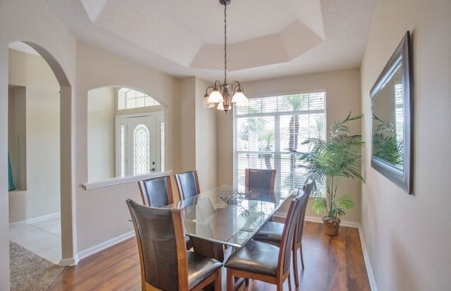 732bd 4 Bedroom Villa by RedAwning - Photo 10