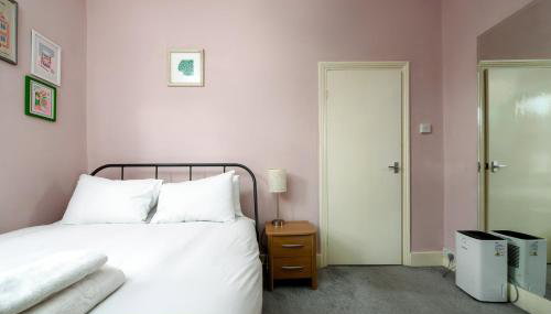 GuestReady - Cosy Retreat in the East End - Foto 5