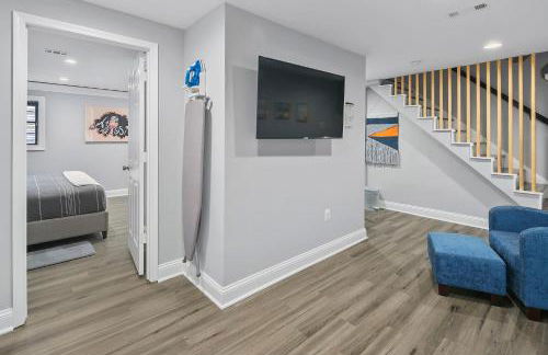 NEW! Large 3-story townhome Private, Self checkin, Pet Friendly! - Foto 29