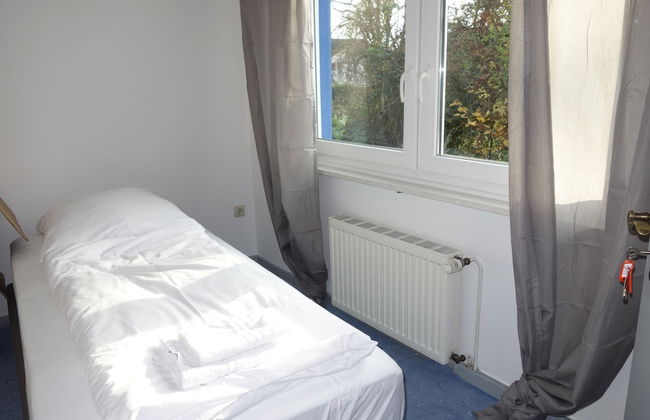 Tolstov-Hotels Large 3 Room Apartment with Garden - Foto 20