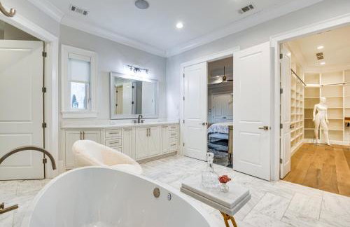 Sprawling Suwanee Home Theater, Pool, Hot Tub! - Foto 18