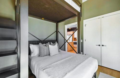 The Rhythm and Rooftop Penthouse Walk To Broadway with Pool and Amazing Views - Foto 31