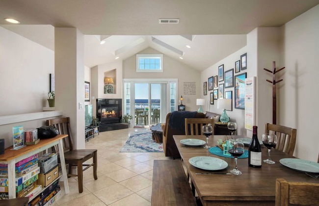 Moonlight by Avantstay Modern Home w/ Views & Direct Access to Rockaway Beach - Foto 13