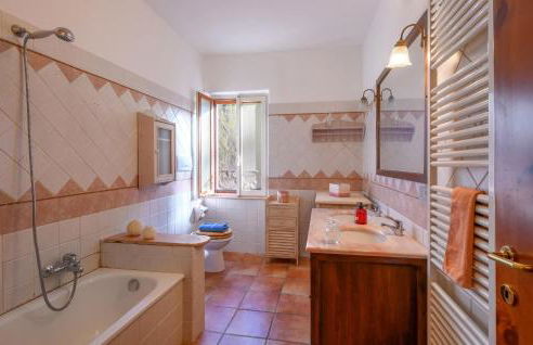 3 Bedroom Amazing Home In Montelabbate - Photo 35