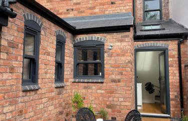 The Harborne Home opposite QE hospital & Birmingham university - Photo 23