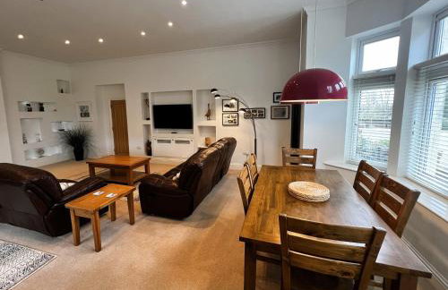 2 Shanklin Manor - Ground Floor apartment overlooking Park in Shanklin Old Village - Photo 21