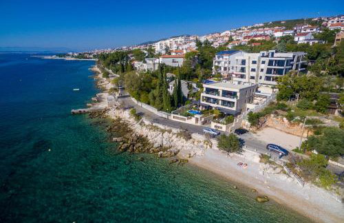 BEACH FRONT VILLA FRAN - DELUXE PENTHOUSE SUITE with private pool - Foto 31