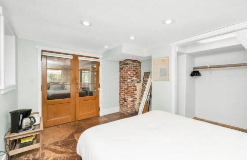 Vintage Westlake Hideaway with Patio & Lake Views - Foto 17