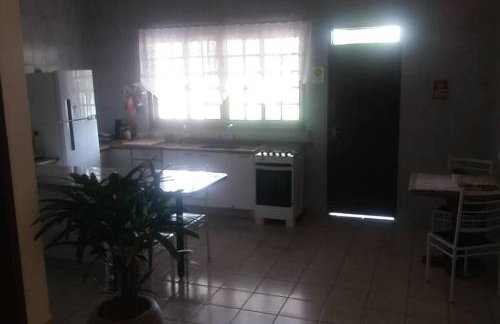 Casa Agradável, Arejada, Espaçosa, Perto de Tudo - Foto 37