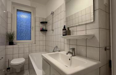 Rüttenscheid Design Apartment mit Balkon Office - Foto 25