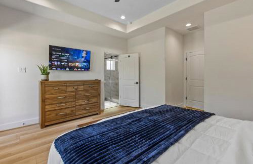 Houston Home - 4 Bedrooms, 5 Beds, Hot Tub, Games - Foto 34