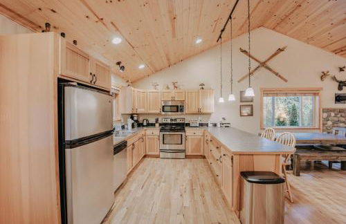 Glacier Springs Cabin 65 - Hot Tub - Wi-Fi - Foto 14