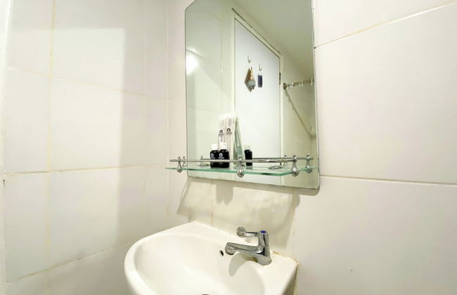 Cozy And Minimalist Studio Paltrow City Apartment - Foto 8