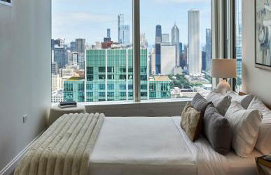 Lux Apts with Lake Views and Top Amenities - Foto 75