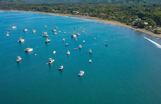 Passeio privado de barco pela costa de Guanacaste - Foto 1