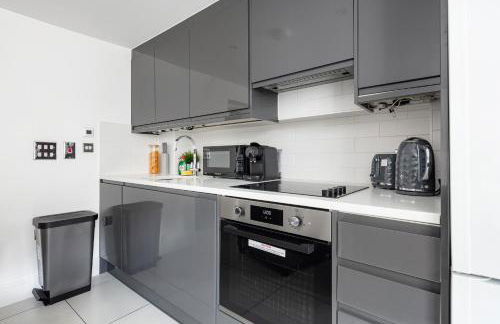 2 Minutes from Kings Cross 1 Bedroom Apartment with Private Patio - Foto 4