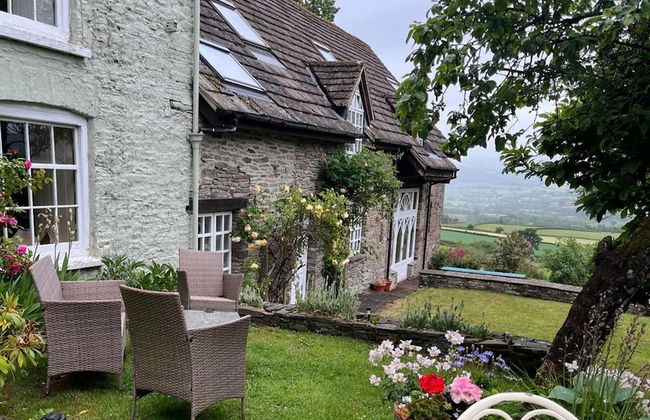 15th Century 6-bed Farmhouse, Sleeps 11, Pets Ok - Photo 37