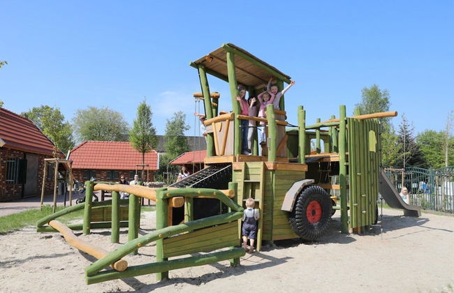 Room in All-inclusive Party Resort, Wangerland - Foto 10