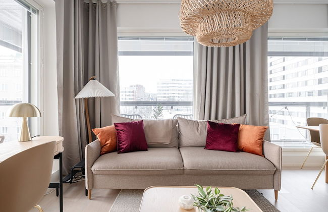 New 2BR Apt with Balcony, Sauna & Great Location - Foto 11