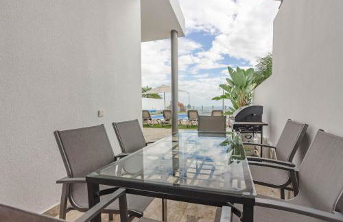 Villa Isabella, Luxury Villa with Heated Pool Ocean View in Adeje, Tenerife - Foto 44