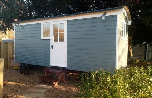 Yew Tree View Luxury Shepherd's Hut - Photo 4