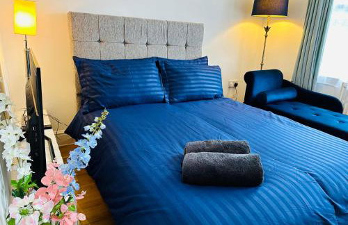 Stunning one bedroom Studio Flat - Photo 2