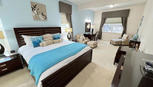 Luxurious Getaway Pool Hot Tub Theater Gym Outdoor Kitchen BBQ 2 Miles to Disney - Foto 5